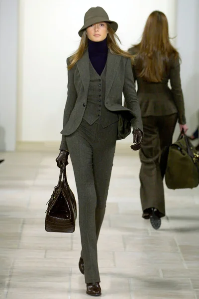 Look 10